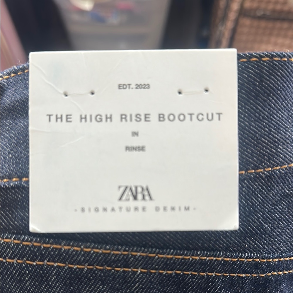 Zara High Rise Bootcut - Picture 3 of 5